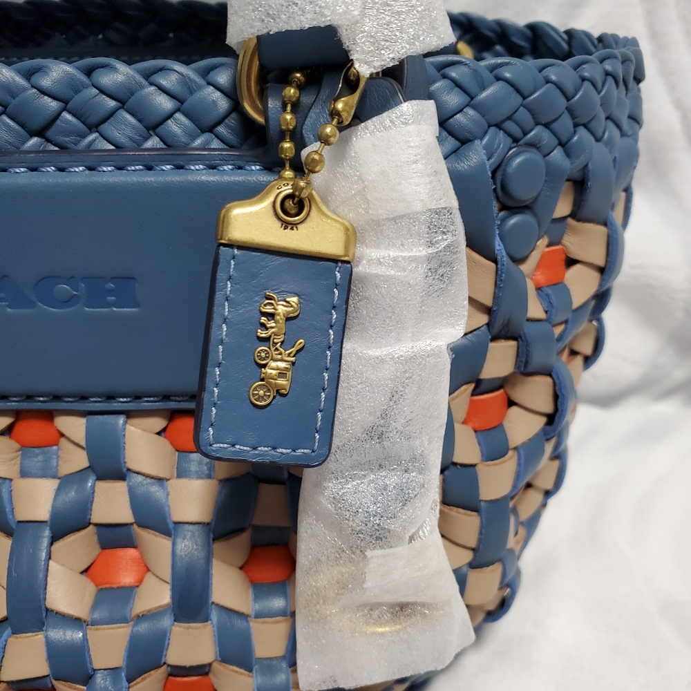 ❌SOLD❌ Coach 1941 Woven Tote 16 - Picture 4 of 10